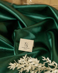 Amore - Emerald Green Sturdy Satin Fabric, Non-Stretch Shiny Material for Evening Gowns, Men's Vests, Bridal Clutches