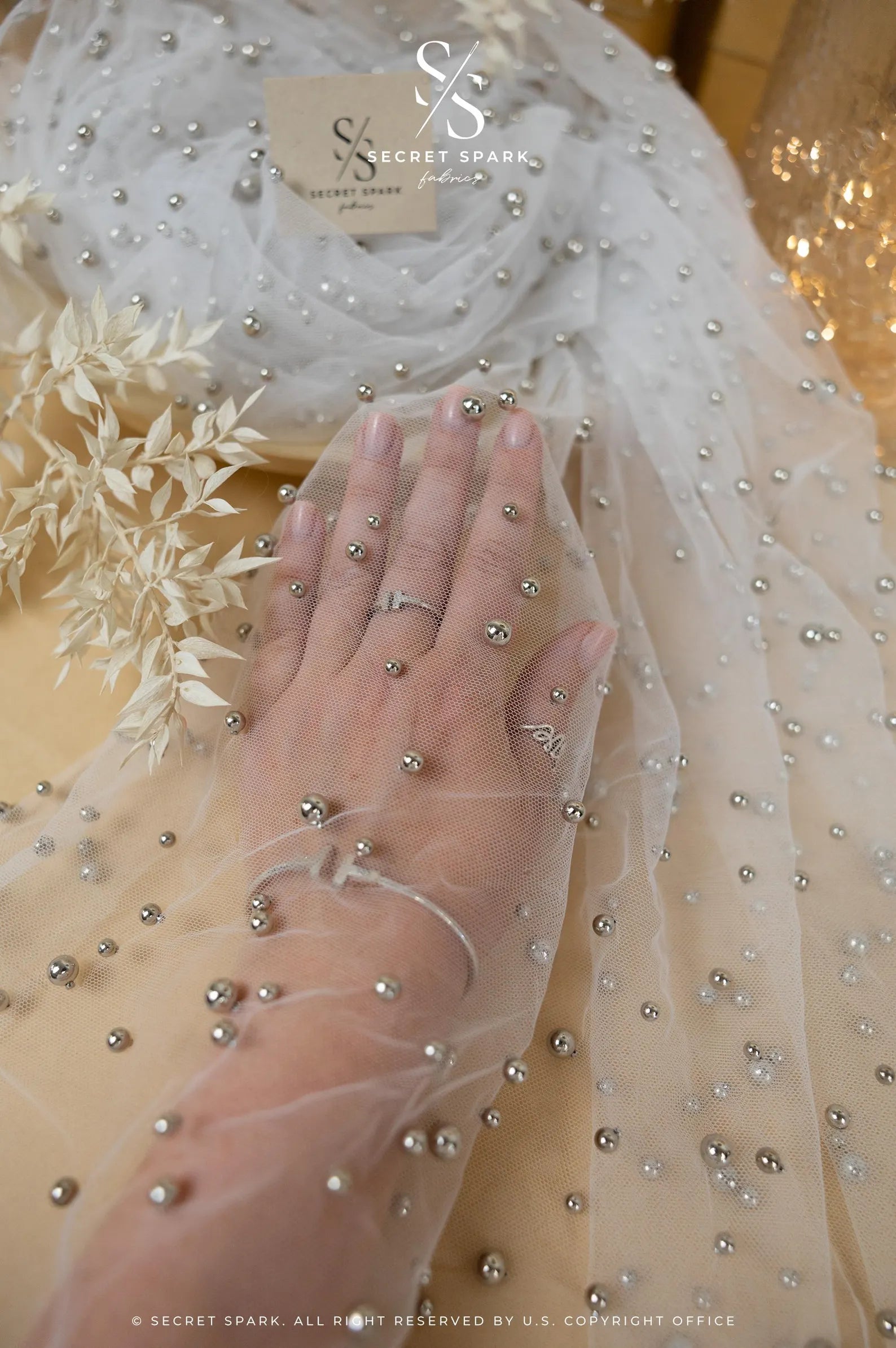 White Silver Regular Pearl Mesh | Metallic White Silver Regular Pearl Mesh | Metallic