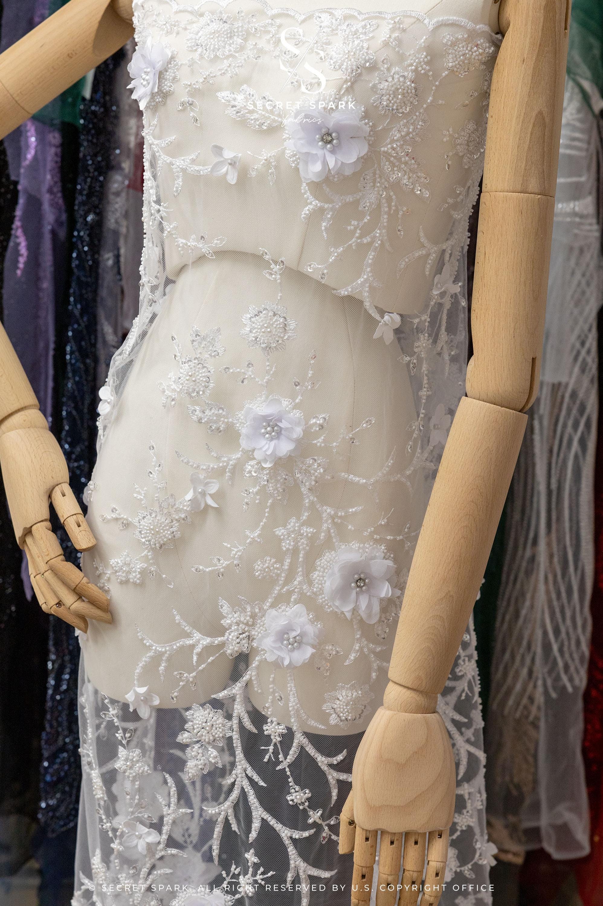Blossom Dream - White 3D Floral Lace - Photo 2
