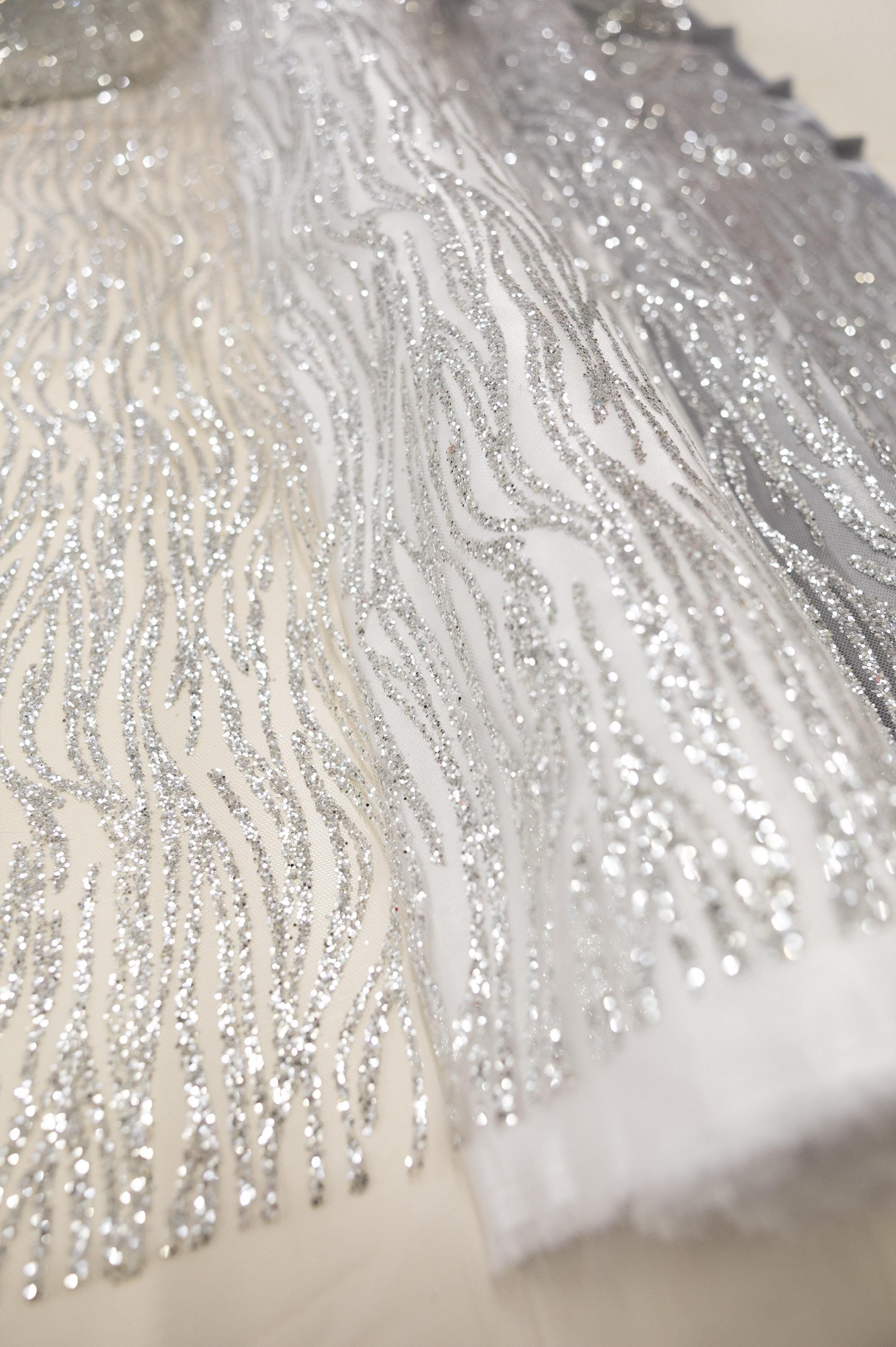 Waves Glitter Silver Gray - Image 3