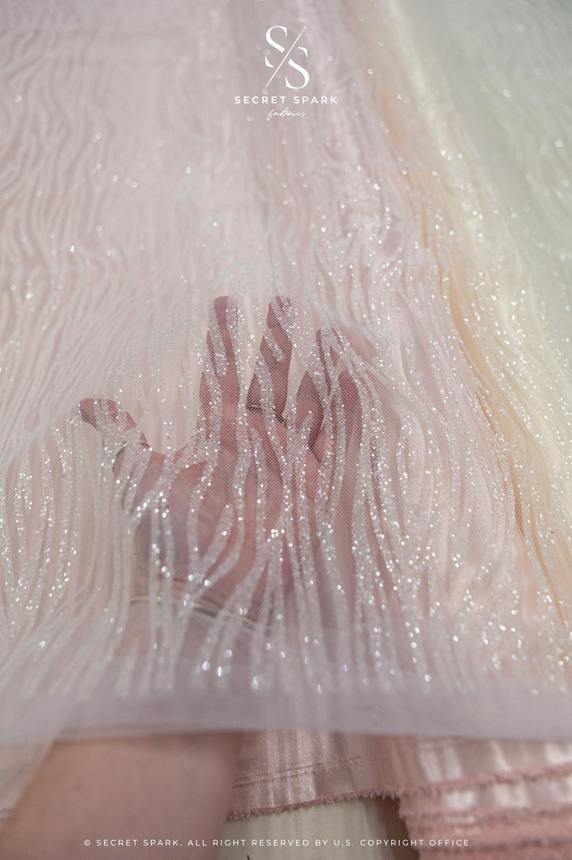 Waves Glitter Ivory - Image 1